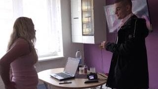 Cunnilingus, pipe et baise en Doggystyle